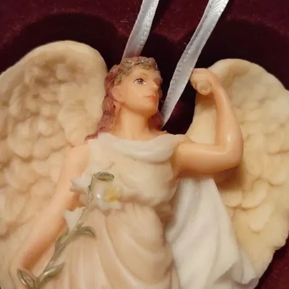 New Seraphim Classics angel hanging ornament beautiful detail 4 inches tall - Picture 6 of 7